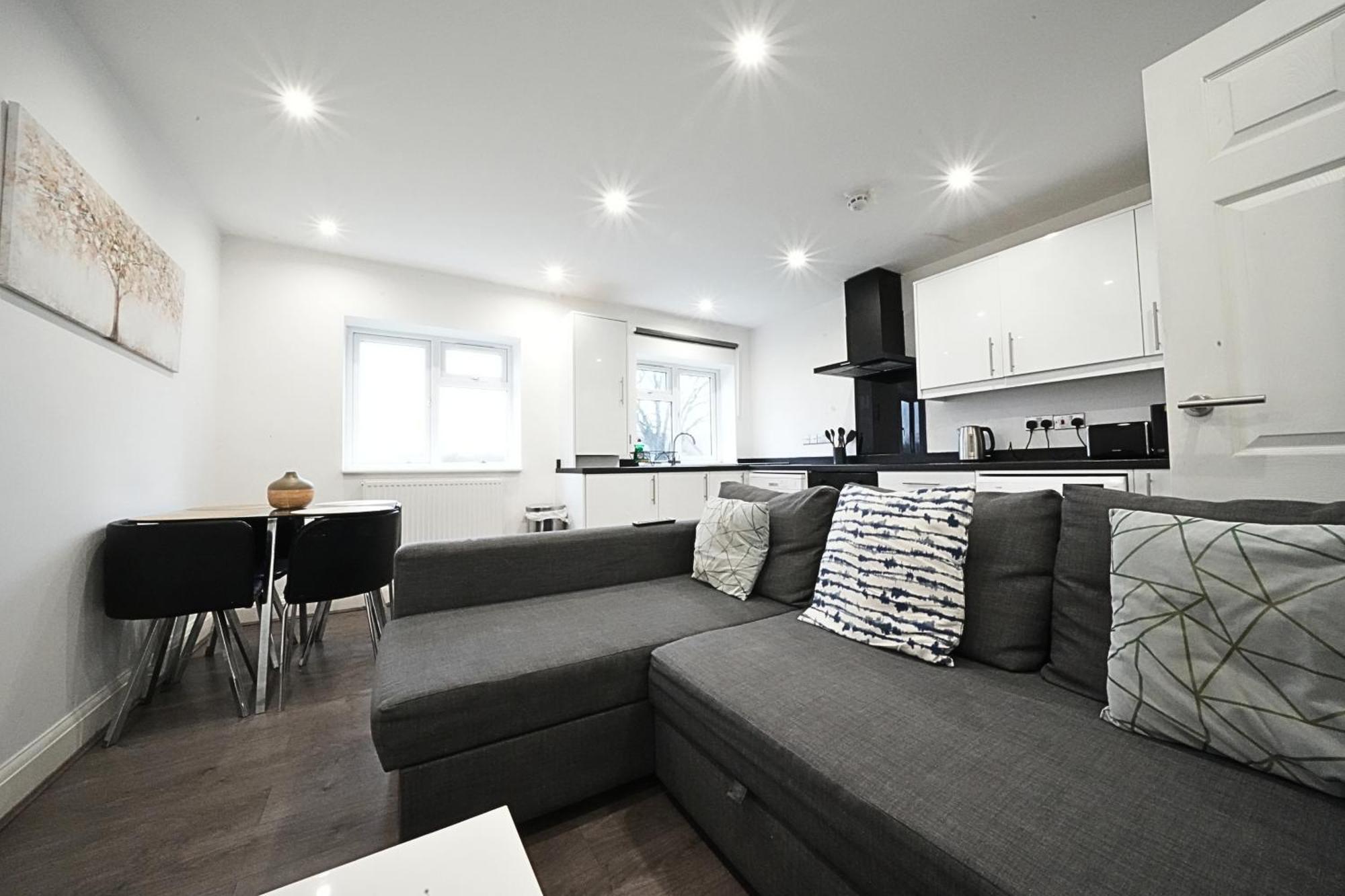 Hatton Apartments: Airport-Adjacent with Free Parking and Underground Access London Exterior photo