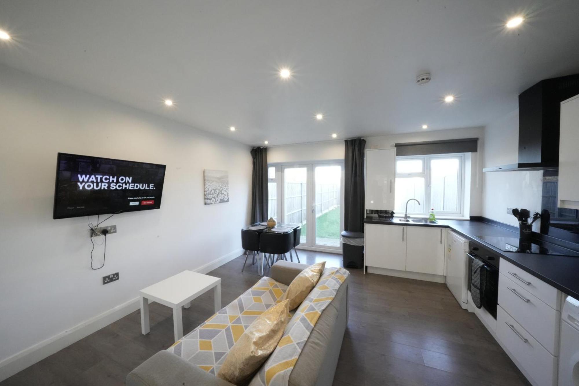 Hatton Apartments: Airport-Adjacent with Free Parking and Underground Access London Exterior photo