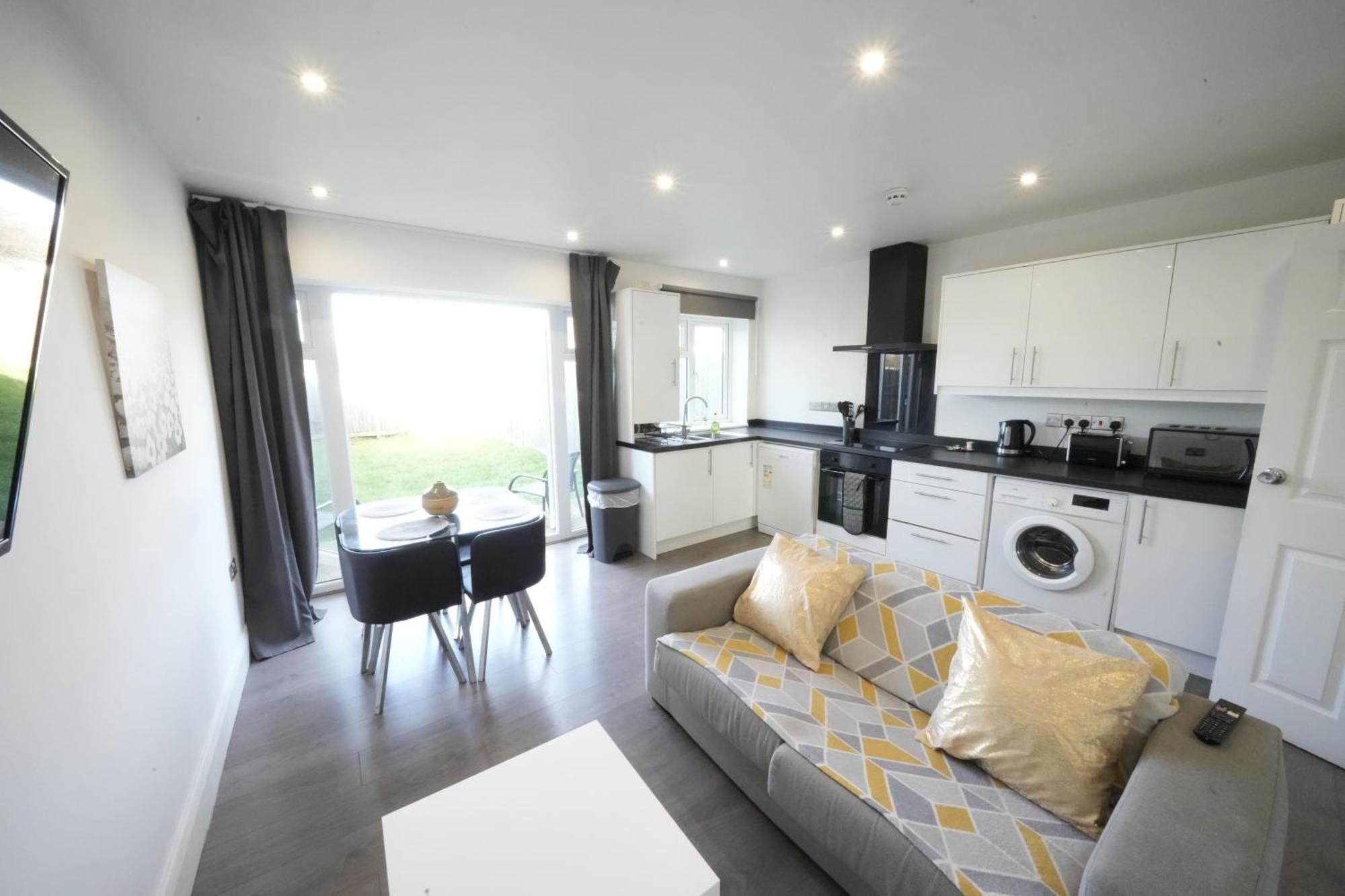 Hatton Apartments: Airport-Adjacent with Free Parking and Underground Access London Exterior photo